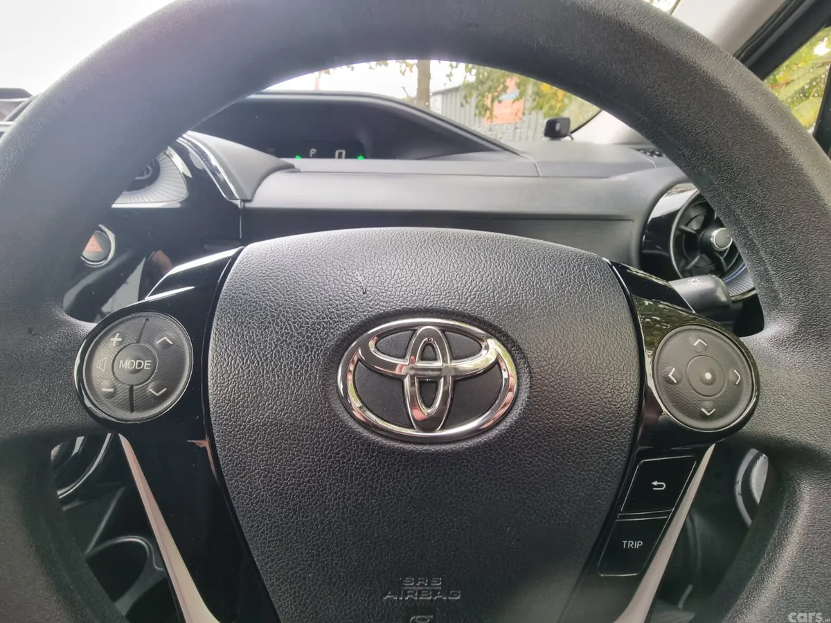 Toyota Aqua Hatchback, Petrol Hybrid, 2021, Grey