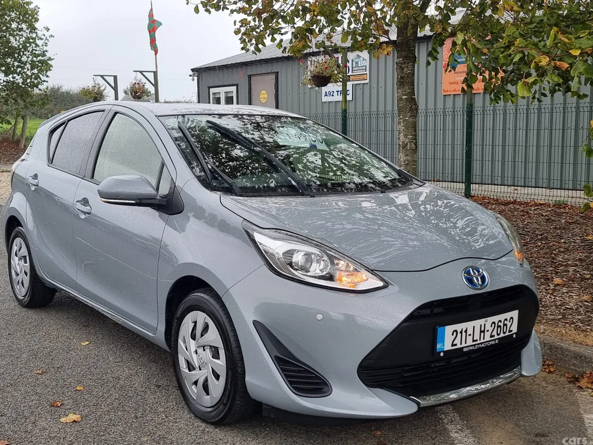 Toyota Aqua Hatchback, Petrol Hybrid, 2021, Grey