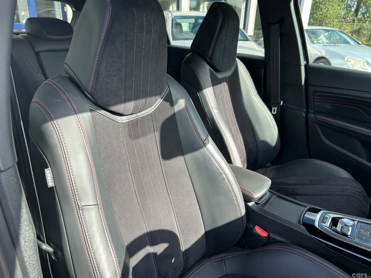 Peugeot 308 Hatchback, Diesel, 2016, Black