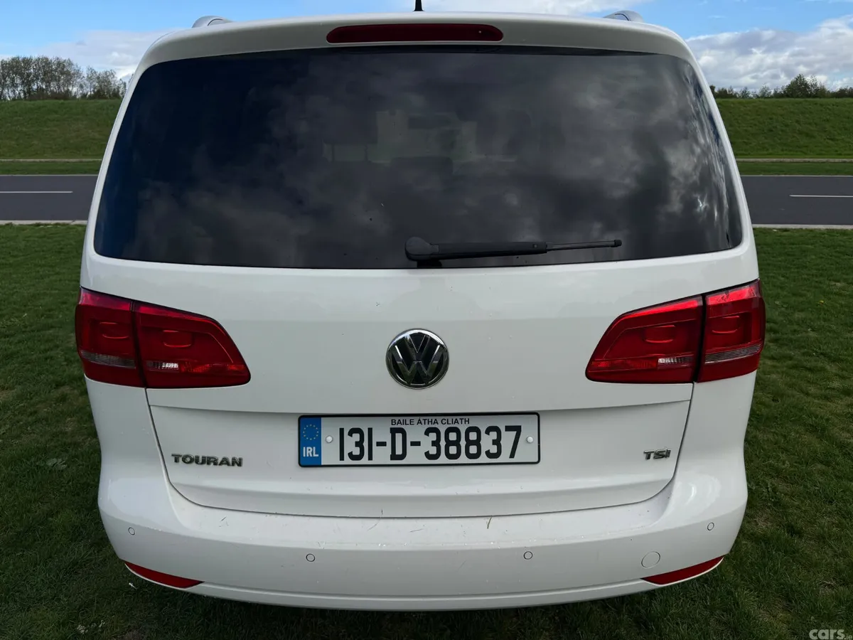 Volkswagen Touran MPV, Petrol, 2013, White