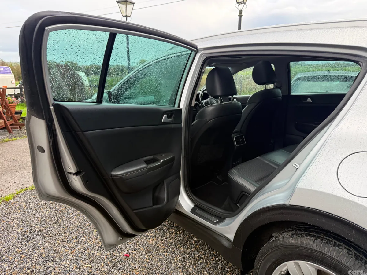 Kia Sportage SUV, Diesel, 2016, Silver
