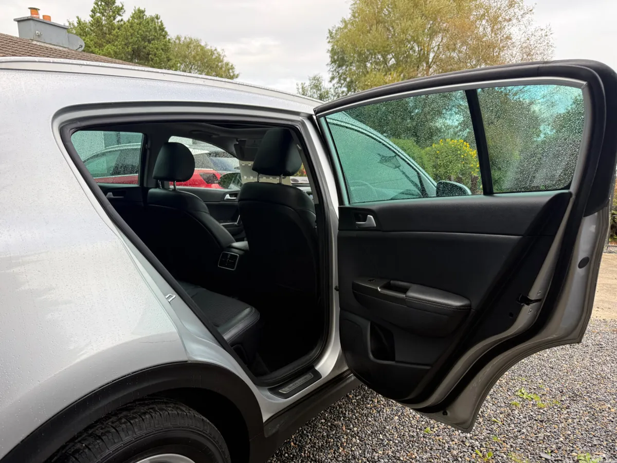 Kia Sportage SUV, Diesel, 2016, Silver