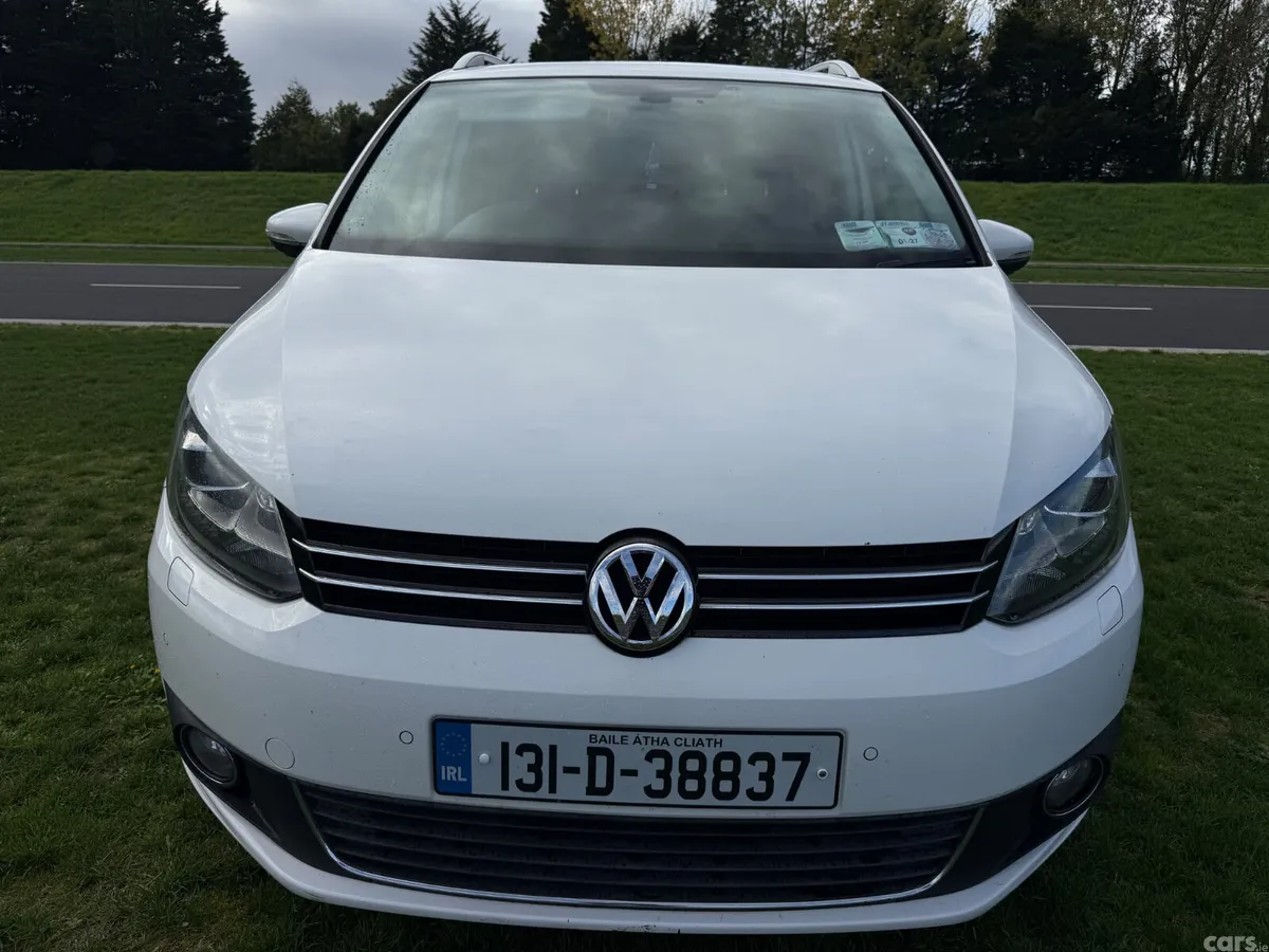 Volkswagen Touran MPV, Petrol, 2013, White