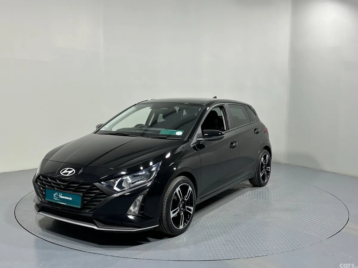 Hyundai i20 Hatchback, Petrol, 2024, Black