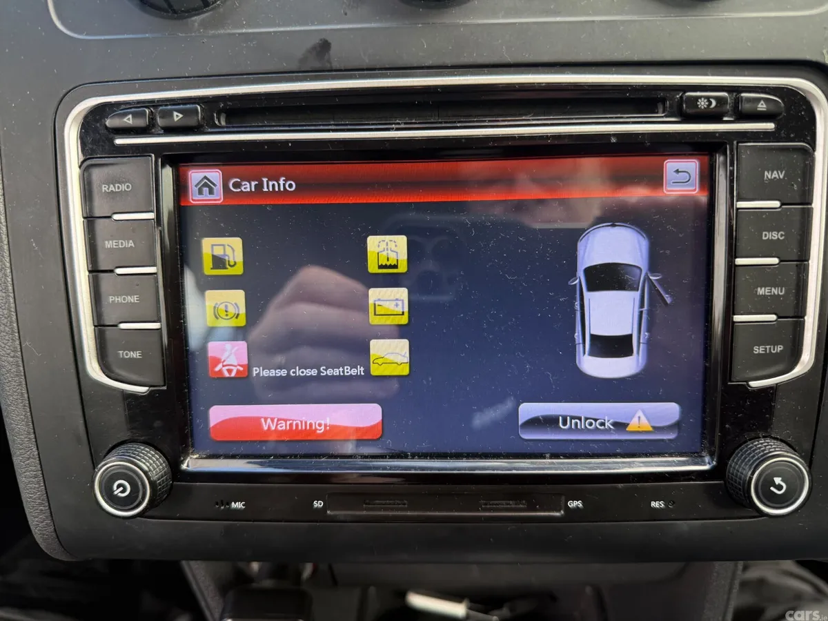 Volkswagen Touran MPV, Petrol, 2013, White