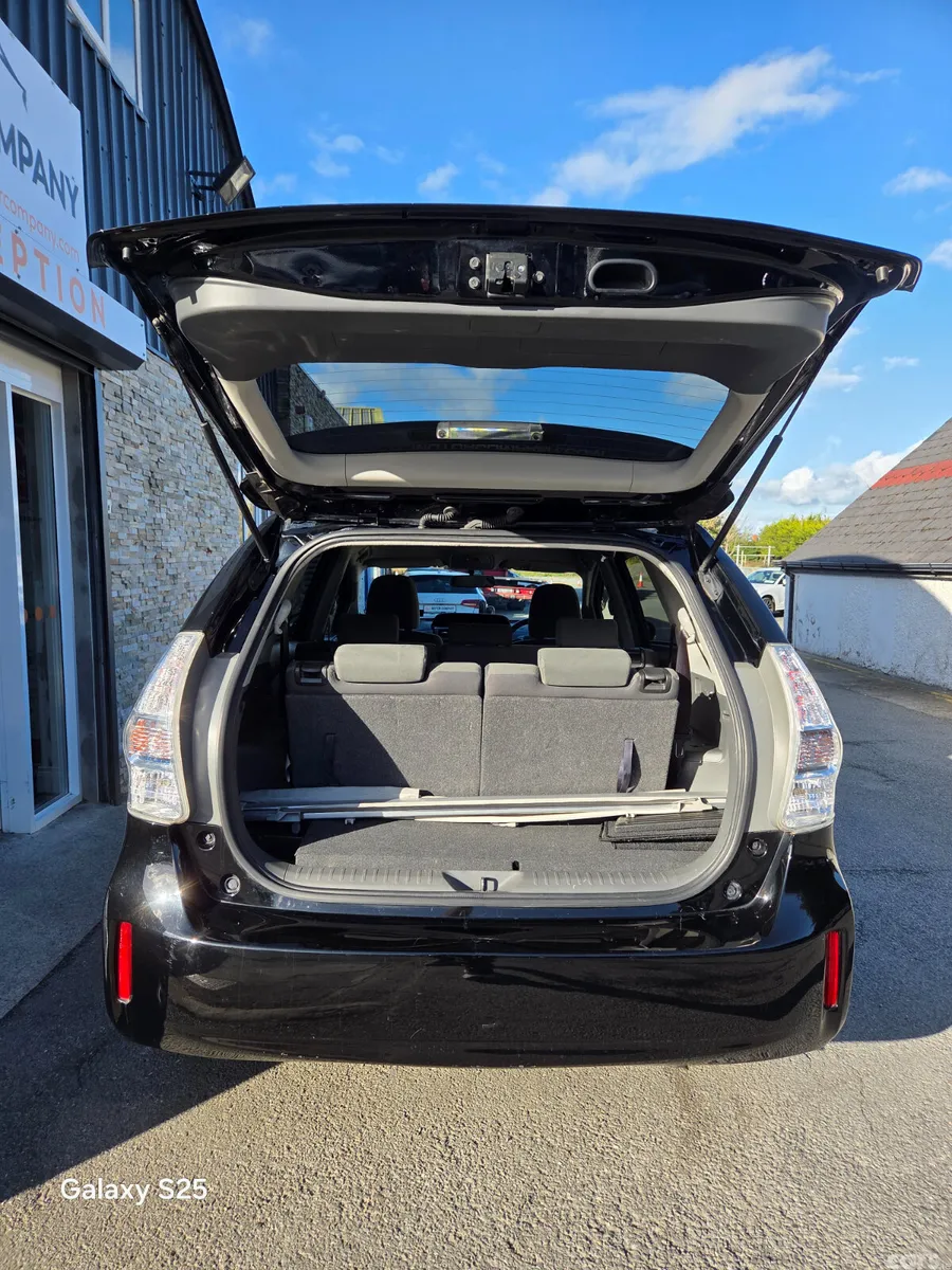 Toyota Prius MPV, Petrol Hybrid, 2014, Black