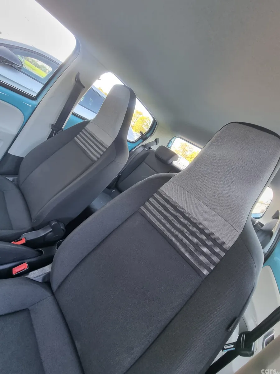 Volkswagen up! Hatchback, Petrol, 2018, Blue