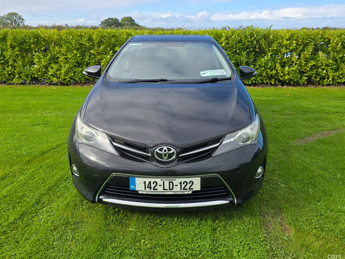 Toyota Auris Hatchback, Diesel, 2014, Black