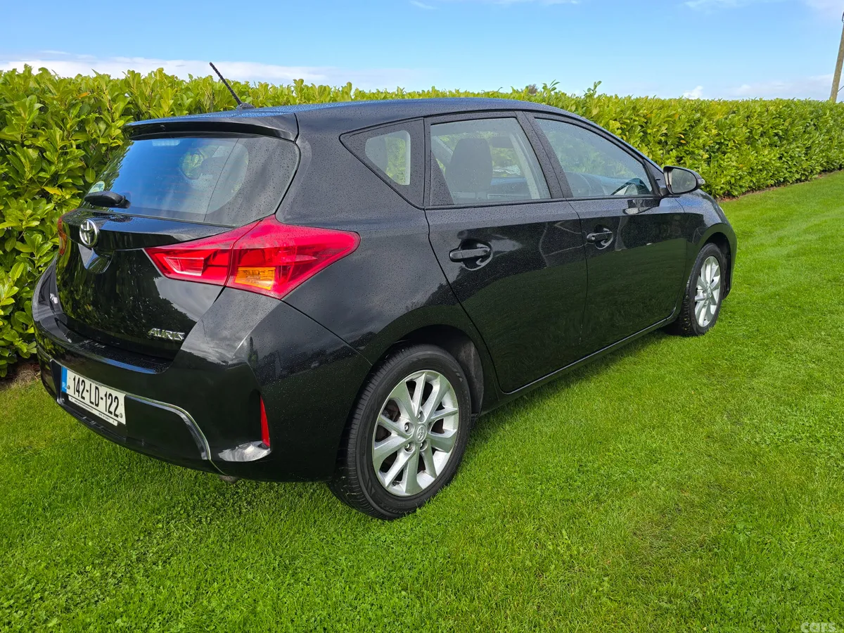 Toyota Auris Hatchback, Diesel, 2014, Black