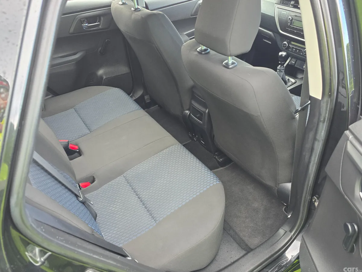 Toyota Auris Hatchback, Diesel, 2014, Black