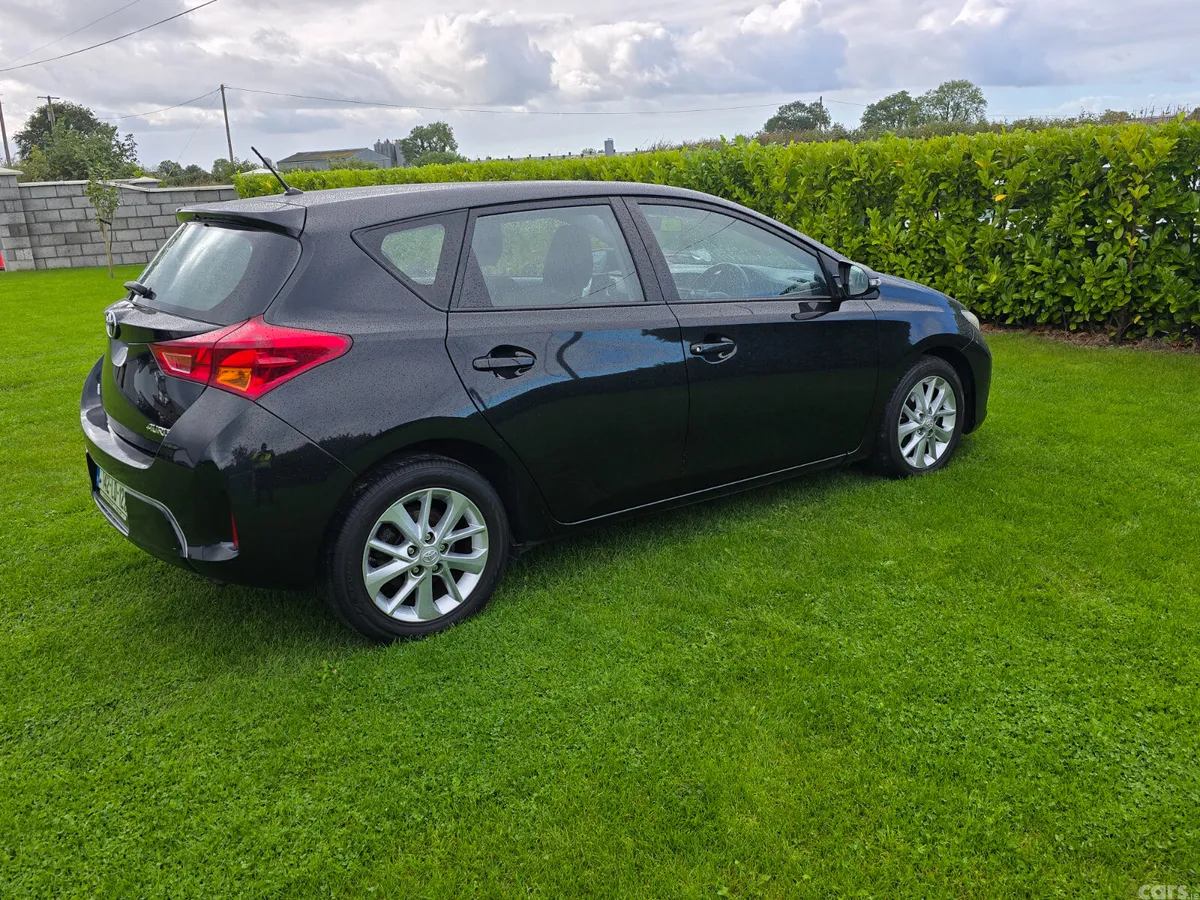 Toyota Auris Hatchback, Diesel, 2014, Black
