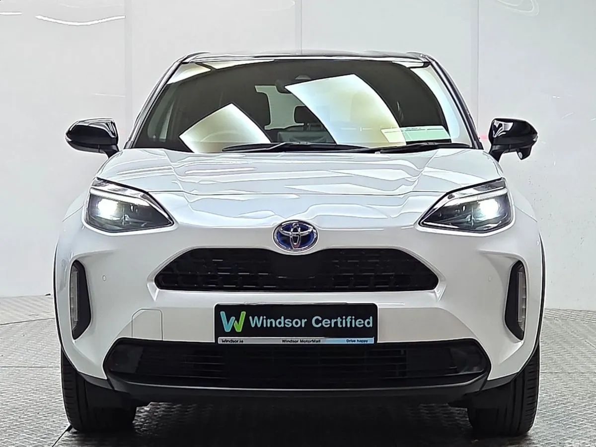 Toyota Yaris Cross SUV, Petrol Hybrid, 2023, White
