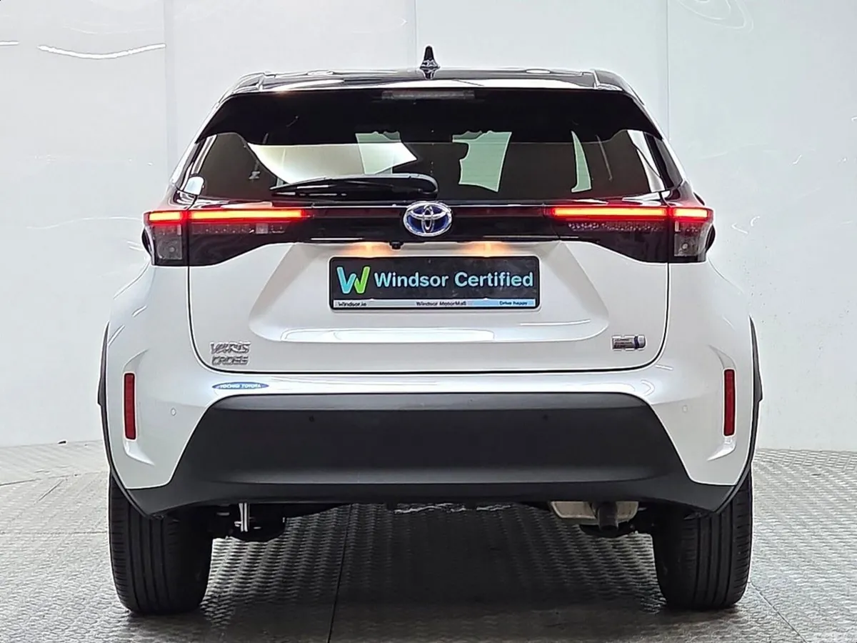 Toyota Yaris Cross SUV, Petrol Hybrid, 2023, White