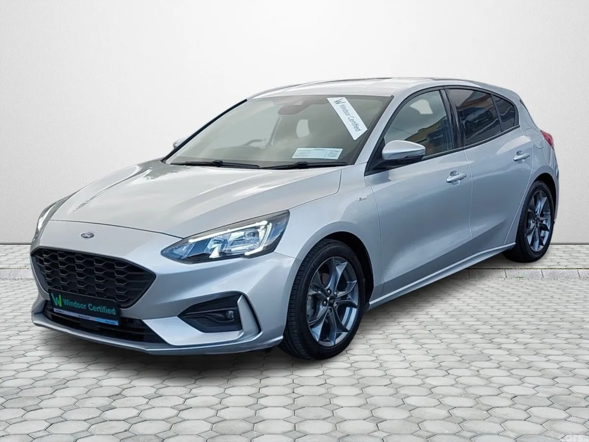 Ford Focus Hatchback, Petrol, 2021, Grey