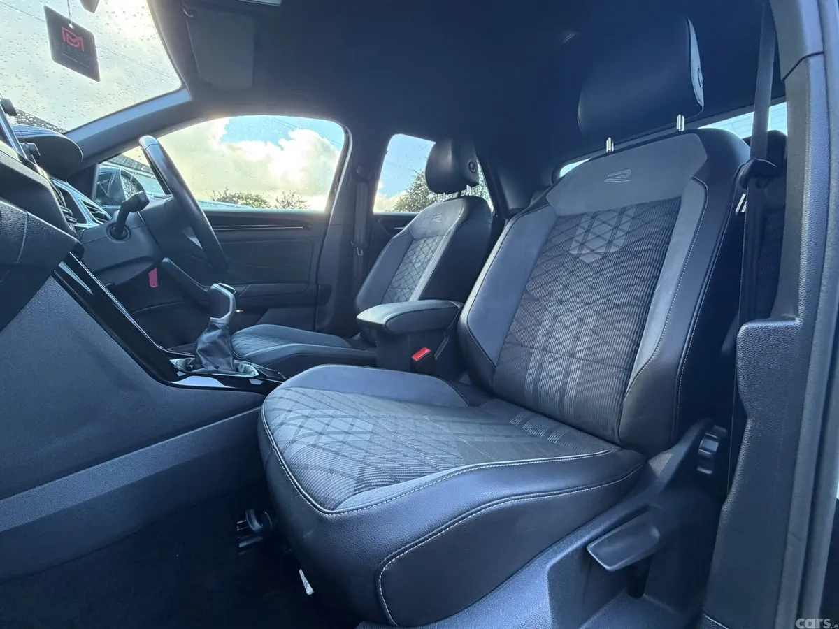Volkswagen T-Roc SUV, Petrol, 2024, Black