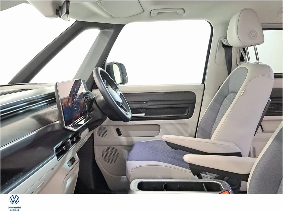 Volkswagen ID.Buzz MPV, Electric, 2026, Blue