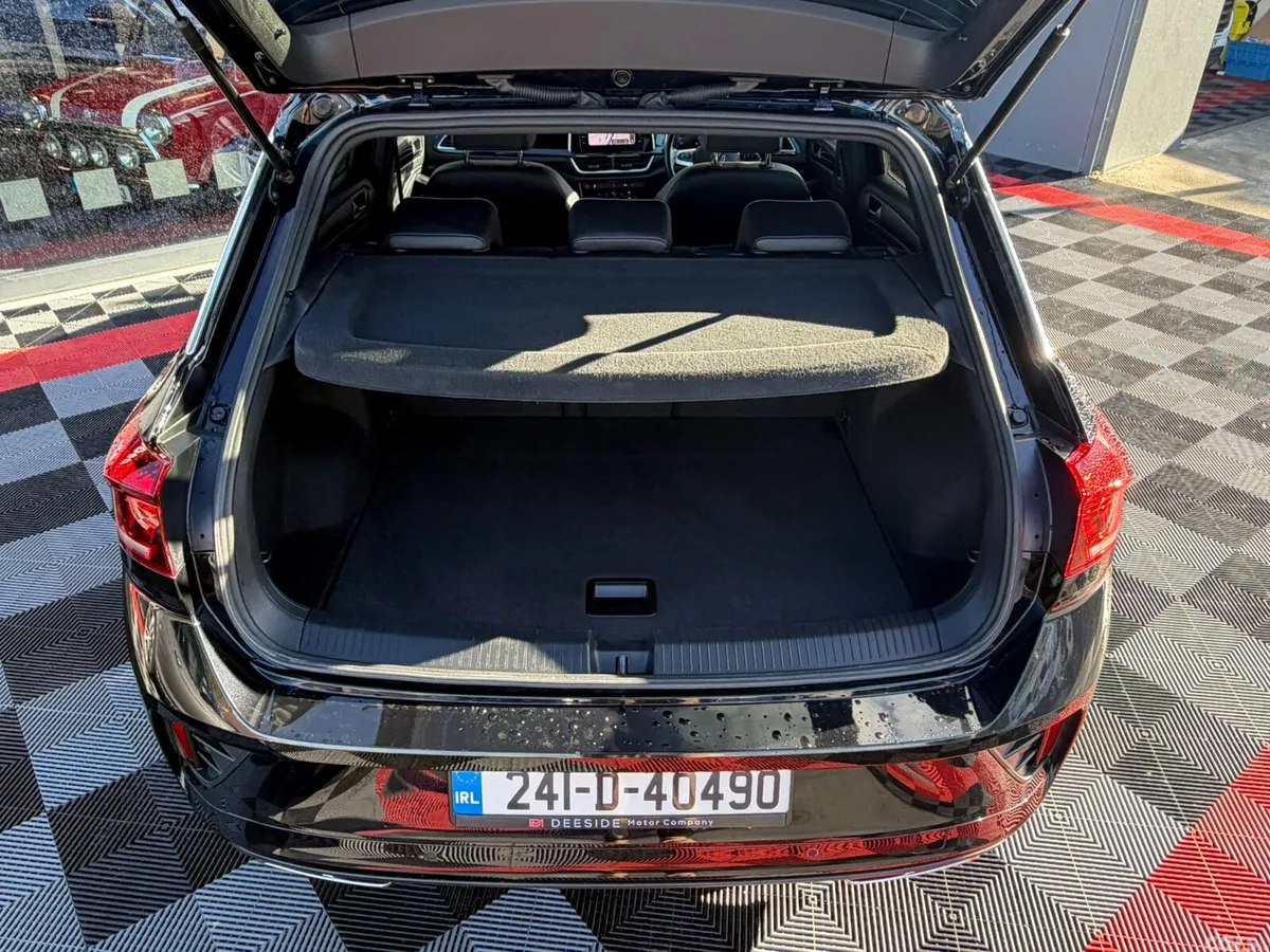 Volkswagen T-Roc SUV, Petrol, 2024, Black