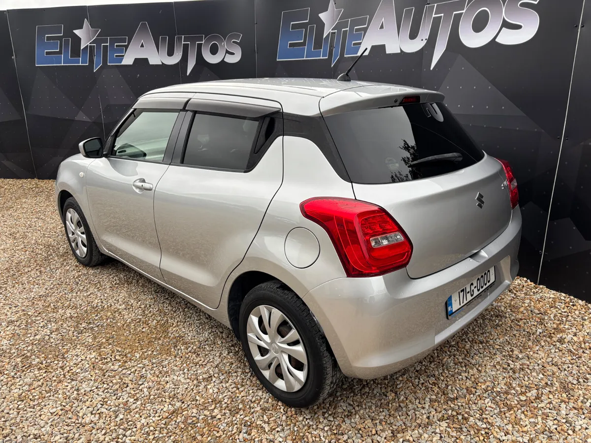 Suzuki Swift Hatchback, Petrol, 2017, Silver