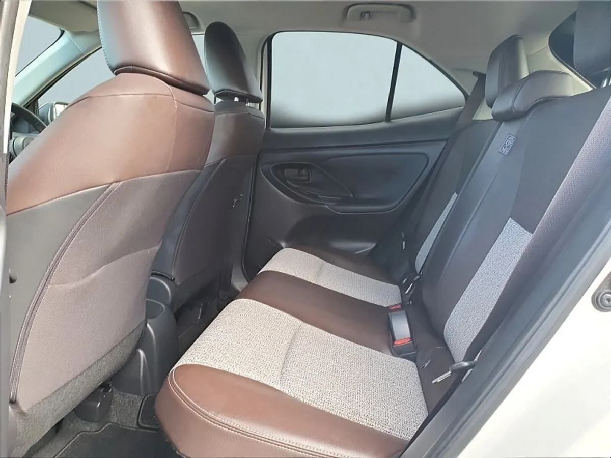 Toyota Yaris Cross SUV, Petrol Hybrid, 2021, White