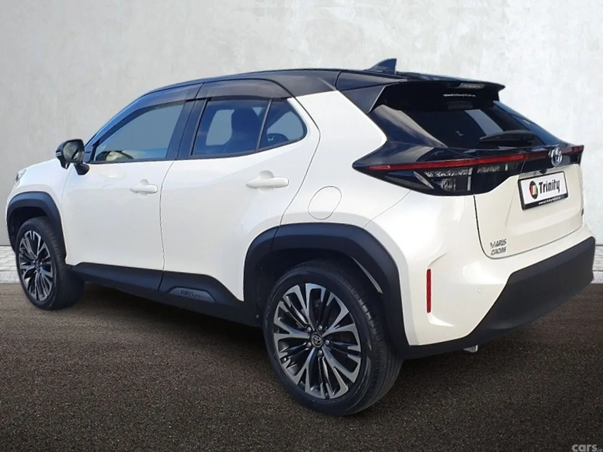 Toyota Yaris Cross SUV, Petrol Hybrid, 2021, White