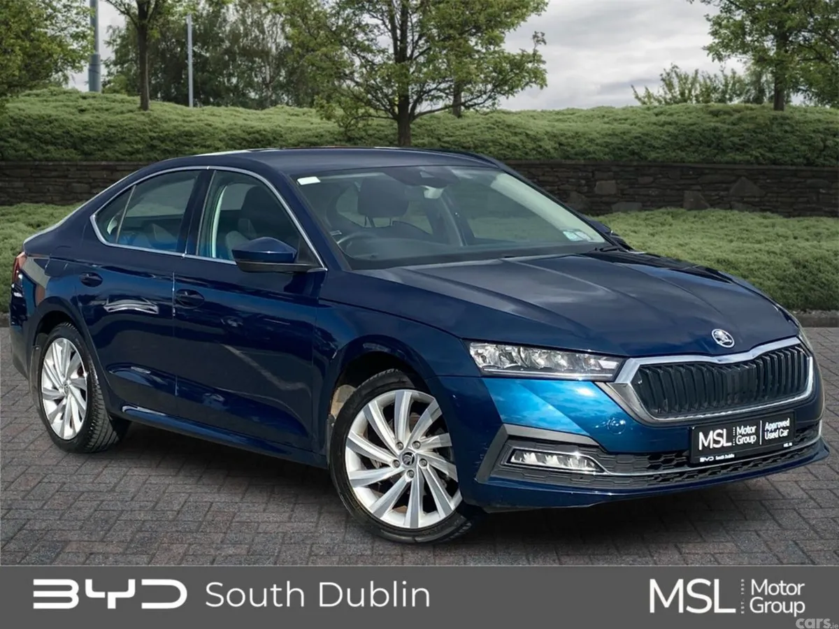 Skoda Octavia Saloon, Diesel, 2021, Blue