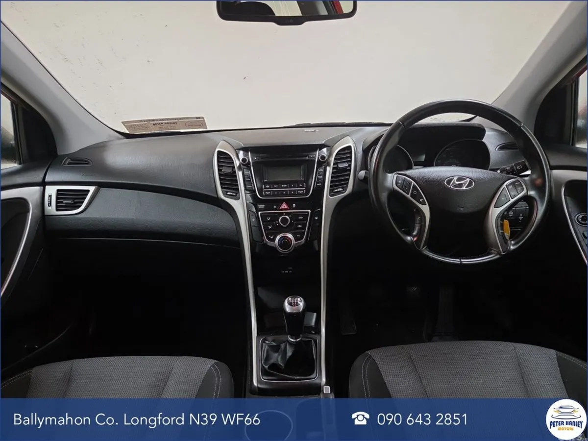 Hyundai i30 Hatchback, Petrol, 2015, Red
