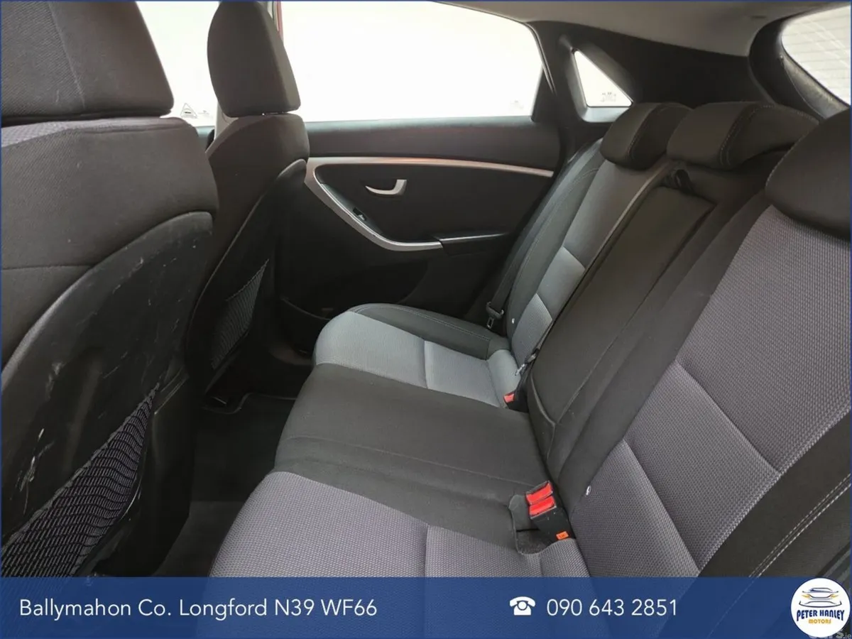 Hyundai i30 Hatchback, Petrol, 2015, Red