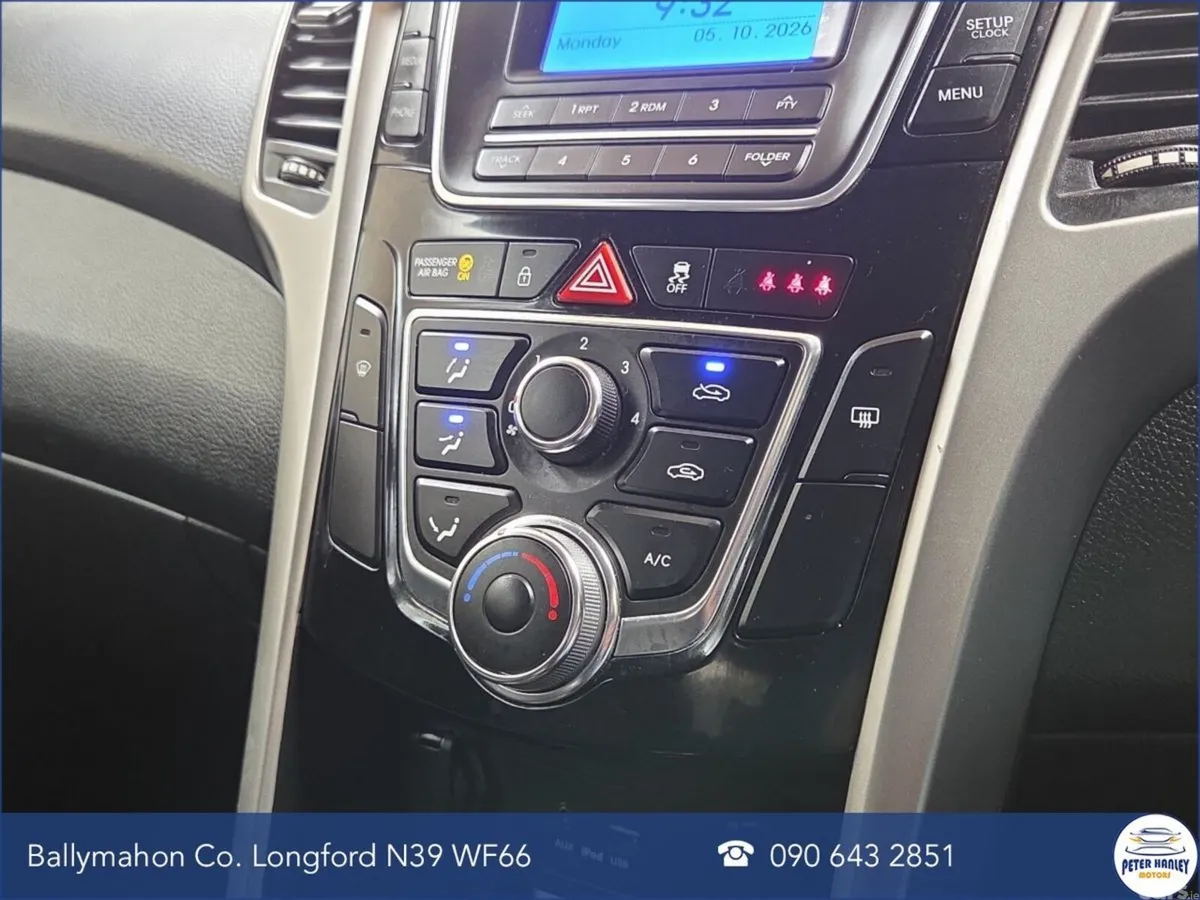 Hyundai i30 Hatchback, Petrol, 2015, Red