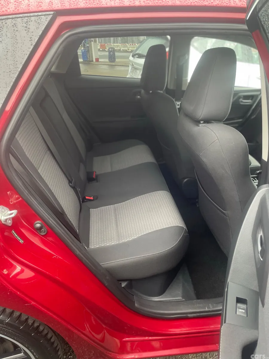 Toyota Auris Hatchback, Petrol Hybrid, 2018, Red