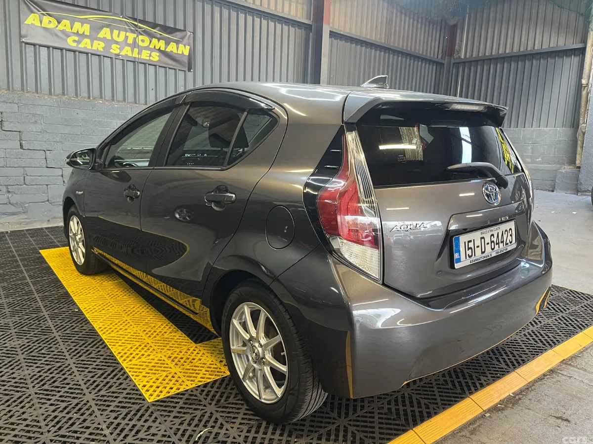 Toyota Aqua Hatchback, Petrol Hybrid, 2015, Grey