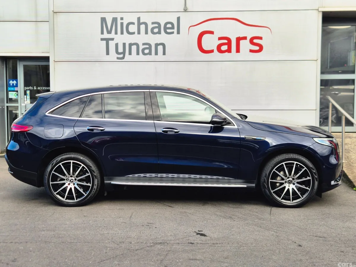 Mercedes-Benz AMG SUV, Electric, 2023, Blue