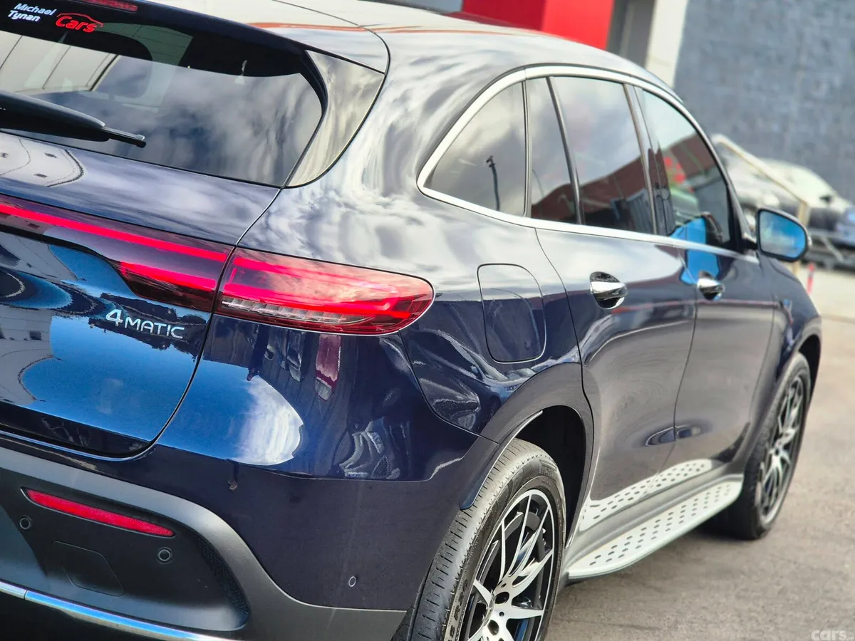 Mercedes-Benz AMG SUV, Electric, 2023, Blue