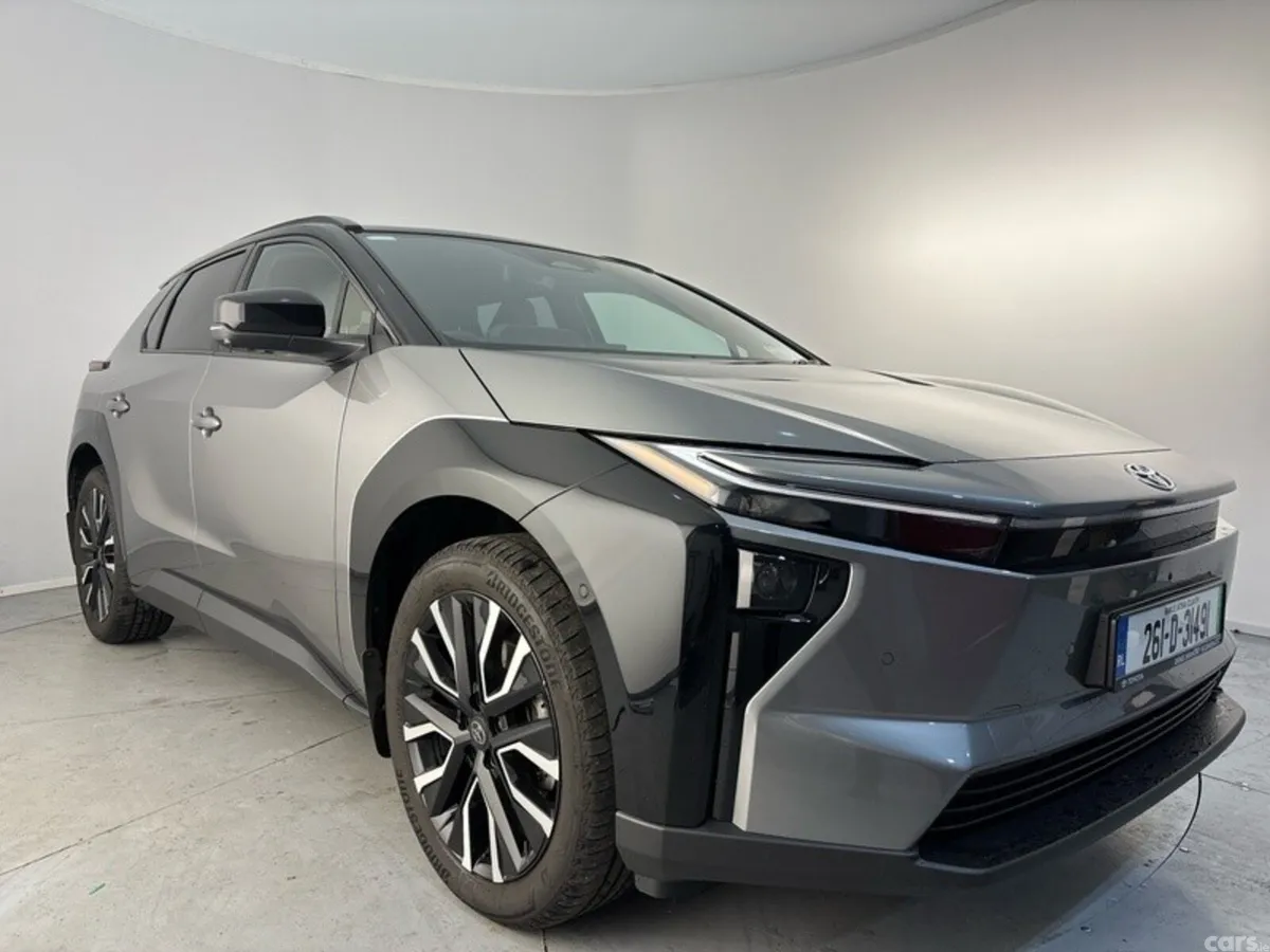 Toyota bZ4X Estate, Electric, 2026, Grey