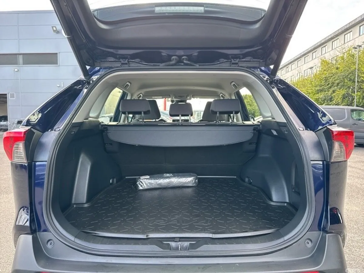 Toyota RAV4 SUV, Petrol Hybrid, 2021, Blue