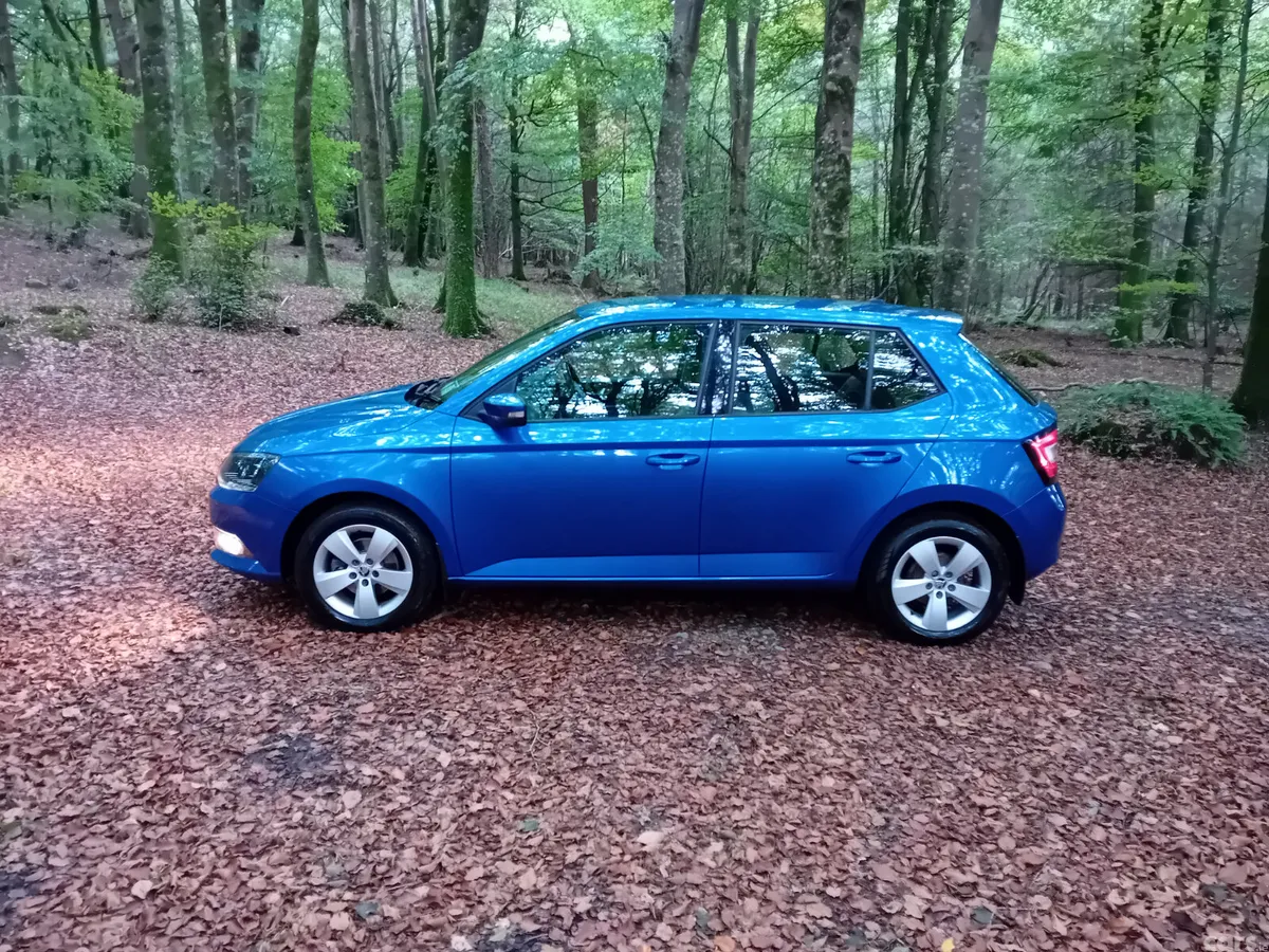 Skoda Fabia Hatchback, Petrol, 2016, Blue