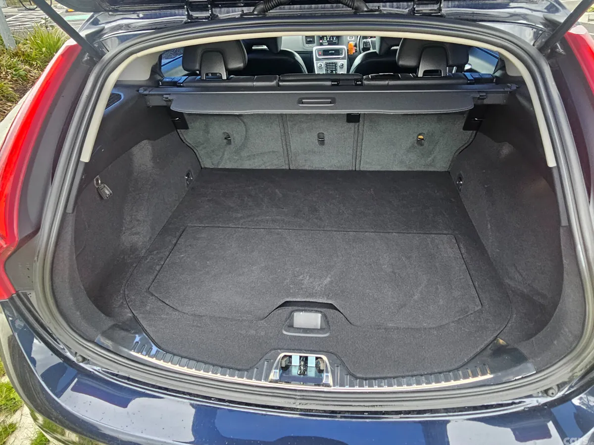 Volvo V60 Estate, Diesel, 2017, Blue