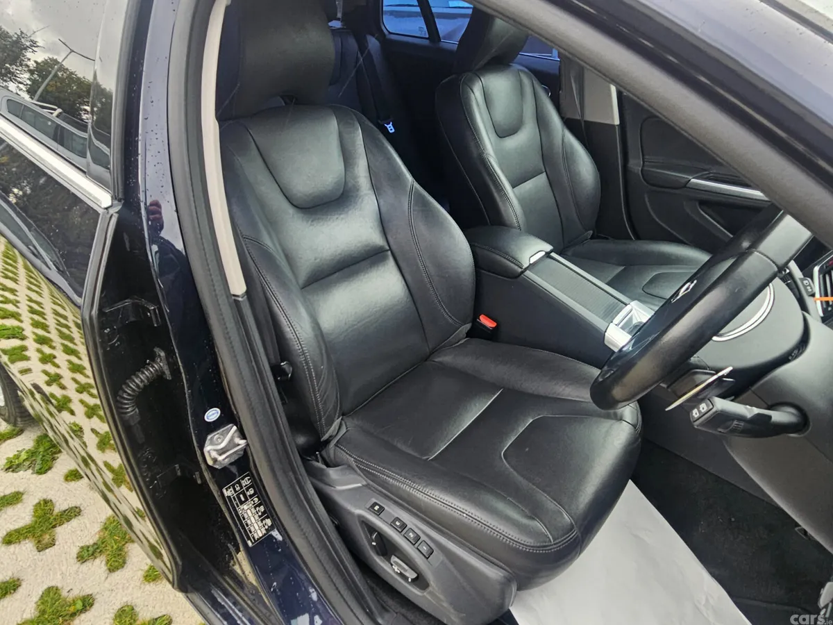 Volvo V60 Estate, Diesel, 2017, Blue