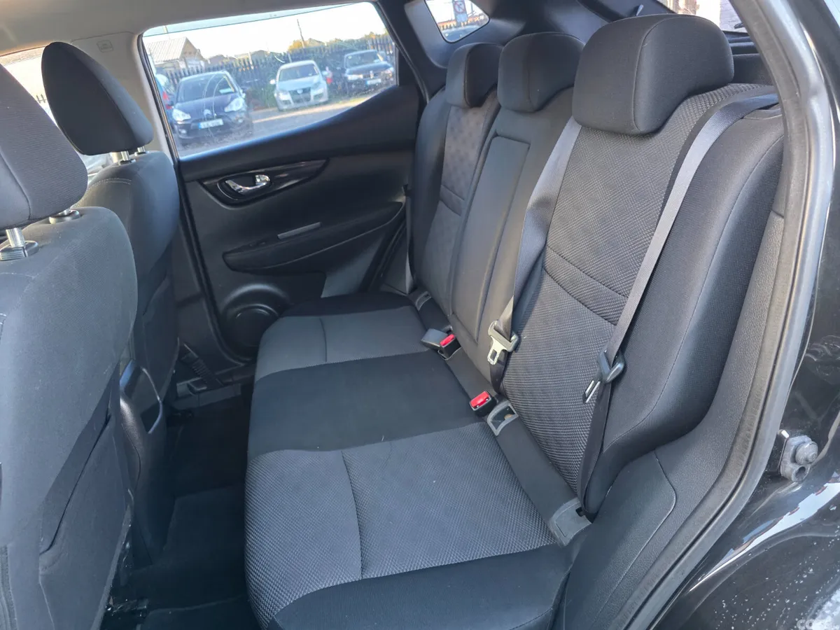 Nissan Qashqai Hatchback, Diesel, 2015, Black