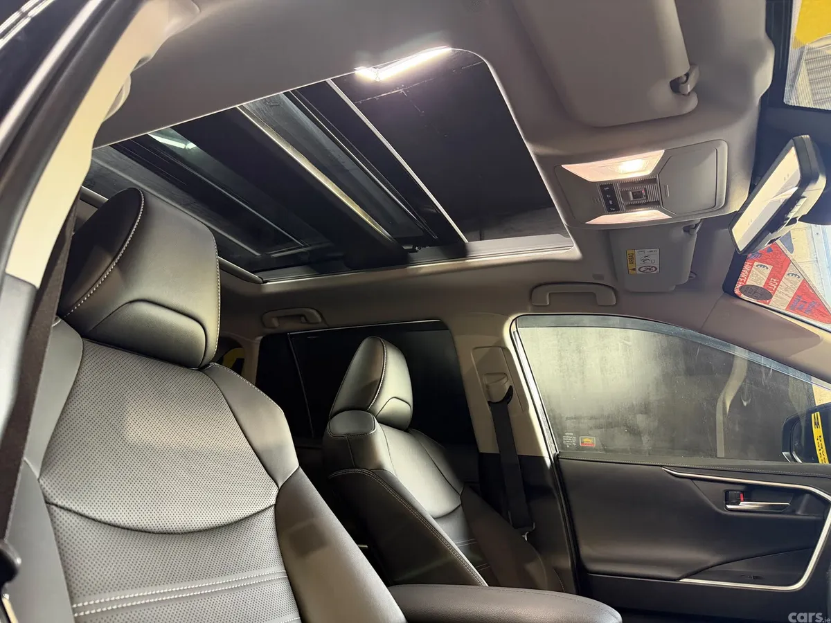 Toyota RAV4 SUV, Petrol Hybrid, 2025, Black