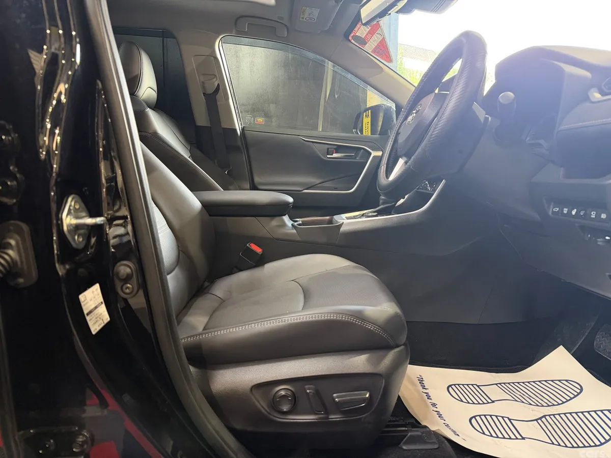 Toyota RAV4 SUV, Petrol Hybrid, 2025, Black