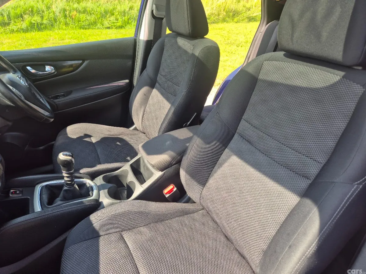Nissan Qashqai SUV, Diesel, 2017, Blue