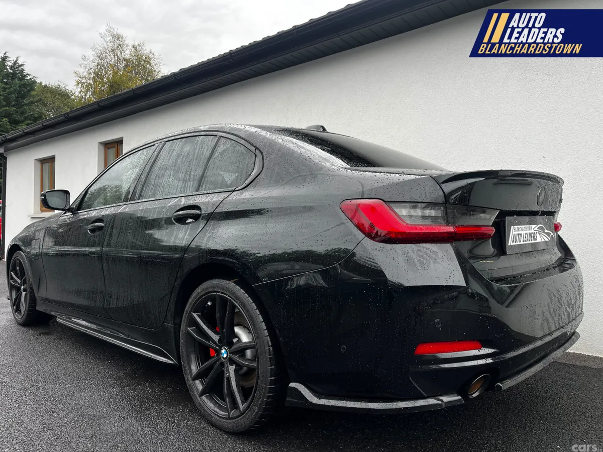 BMW 3-Series Saloon, Petrol Plug-in Hybrid, 2023, Black