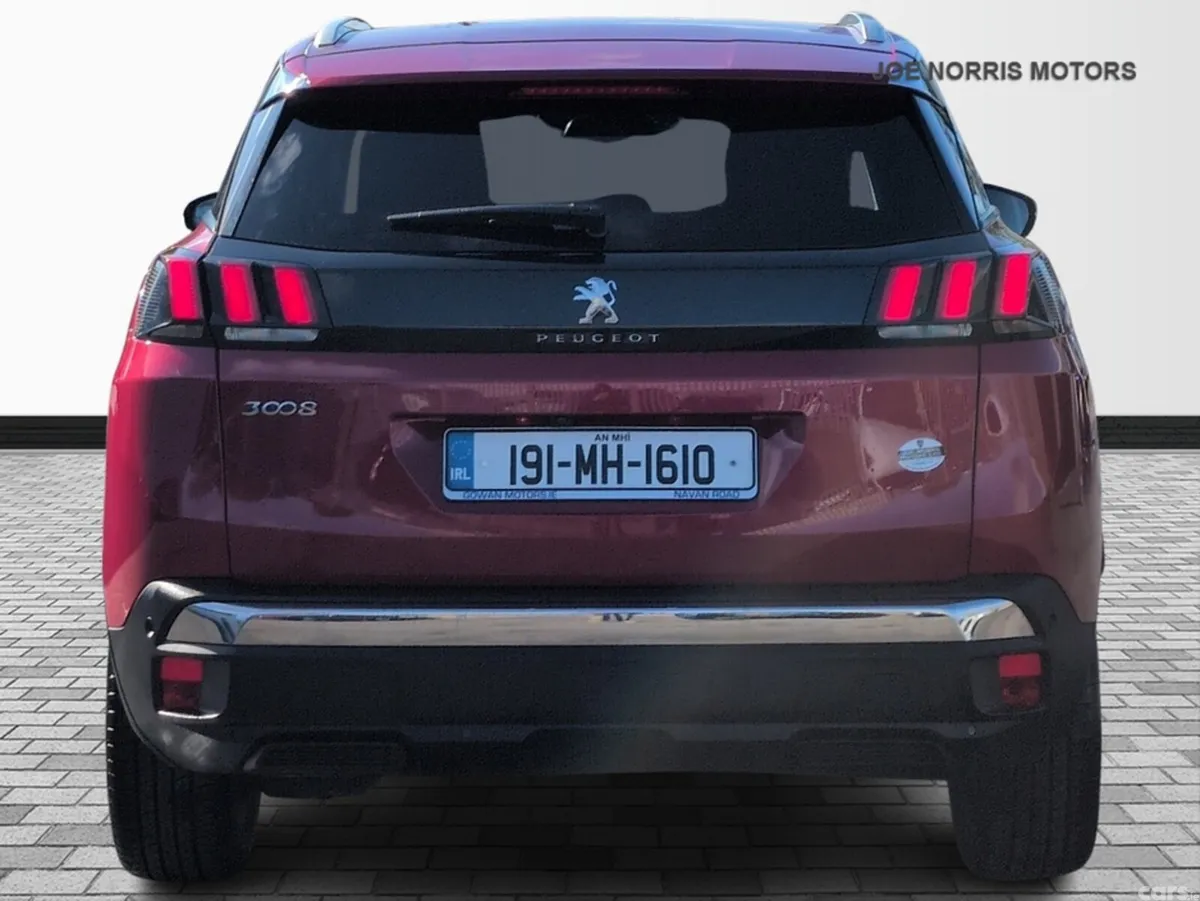 Peugeot 3008 MPV, Petrol, 2019, Red