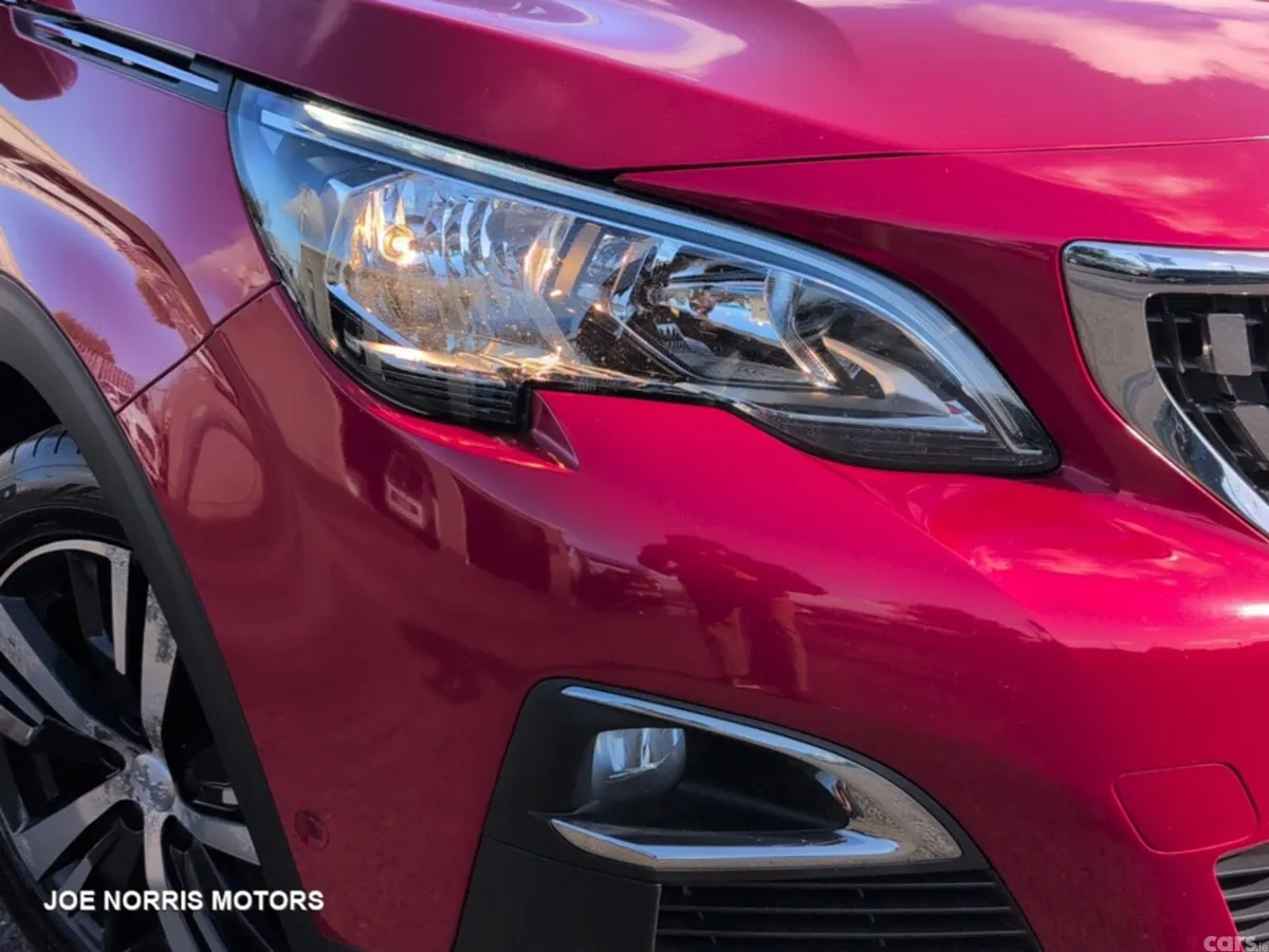 Peugeot 3008 MPV, Petrol, 2019, Red
