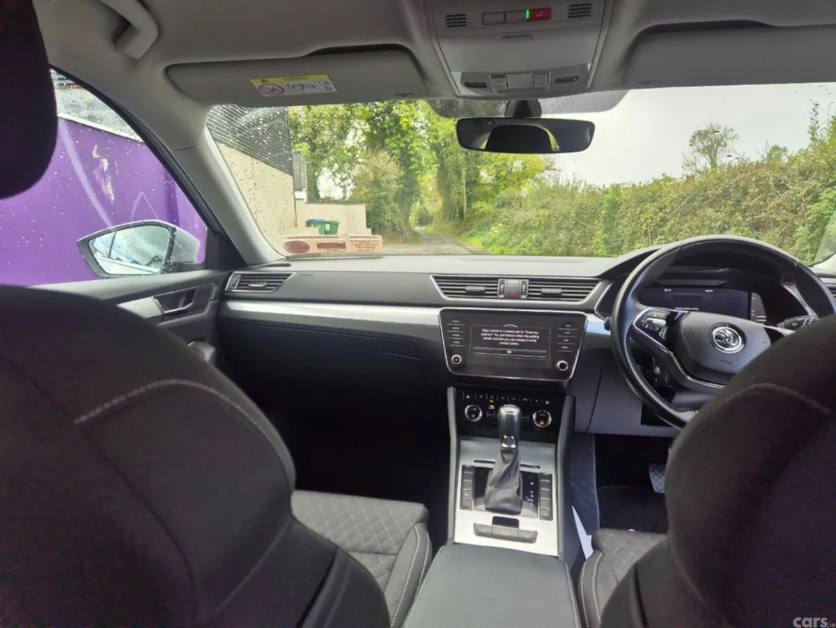 Skoda Superb Hatchback, Diesel, 2023, Grey