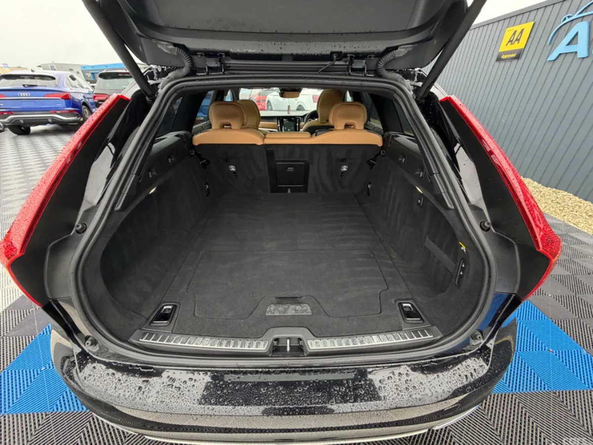 Volvo V90 Estate, Diesel, 2019, Black