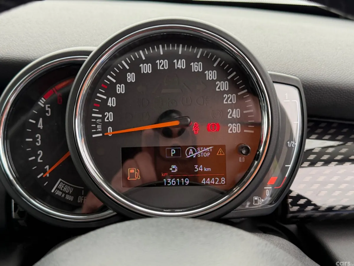 Mini Cooper Hatchback, Diesel, 2019, Silver