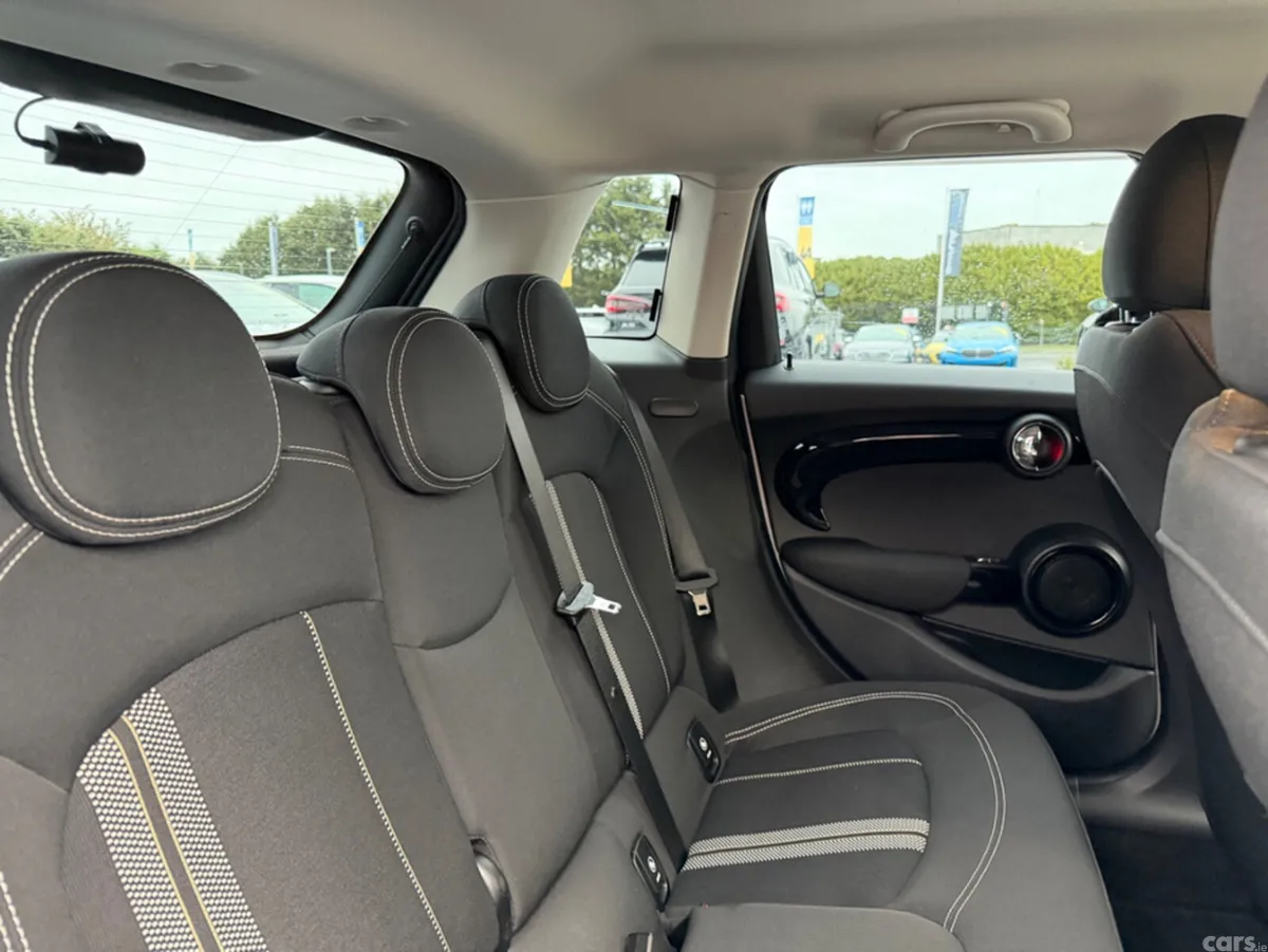 Mini Cooper Hatchback, Diesel, 2019, Silver