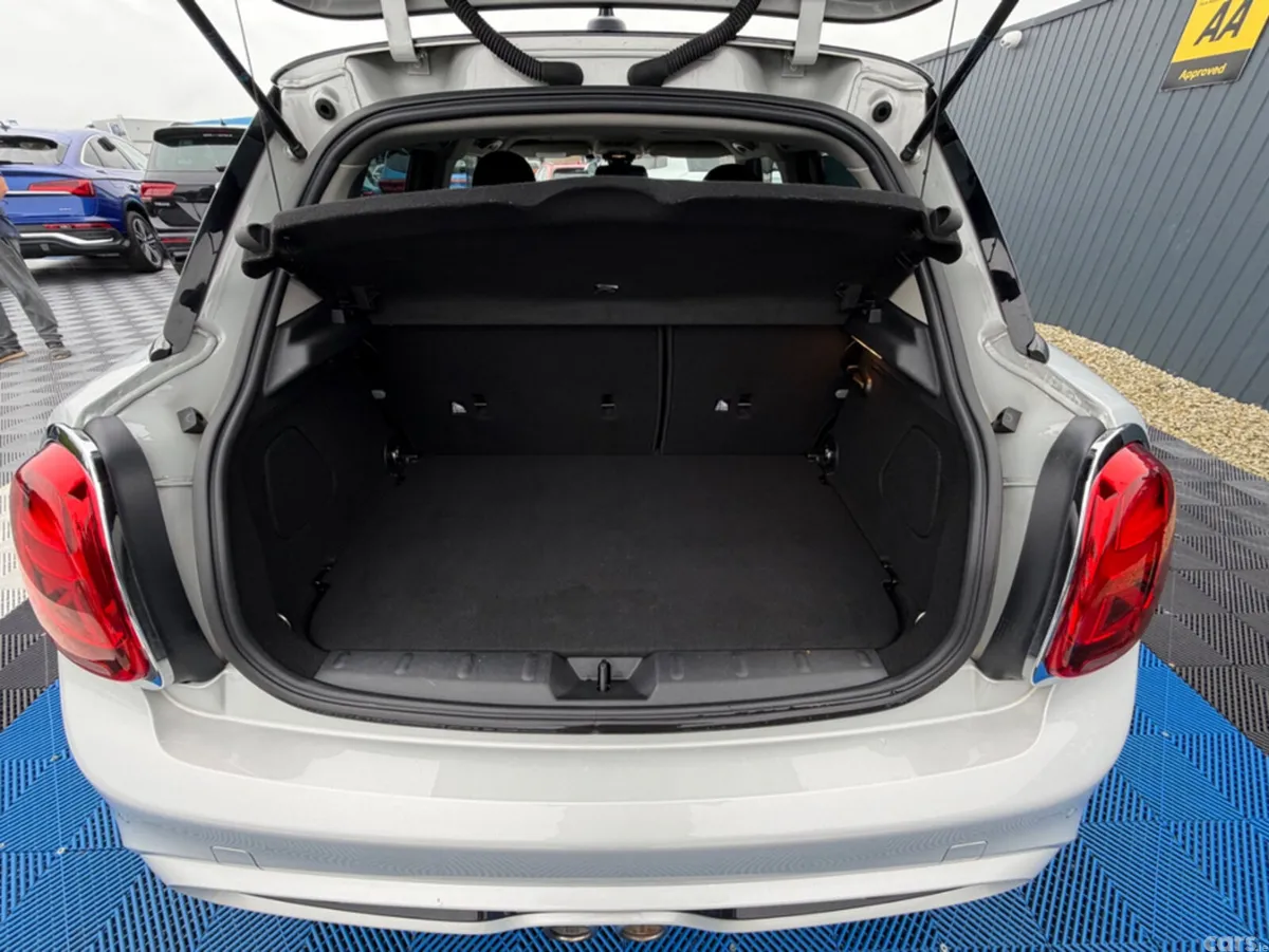 Mini Cooper Hatchback, Diesel, 2019, Silver