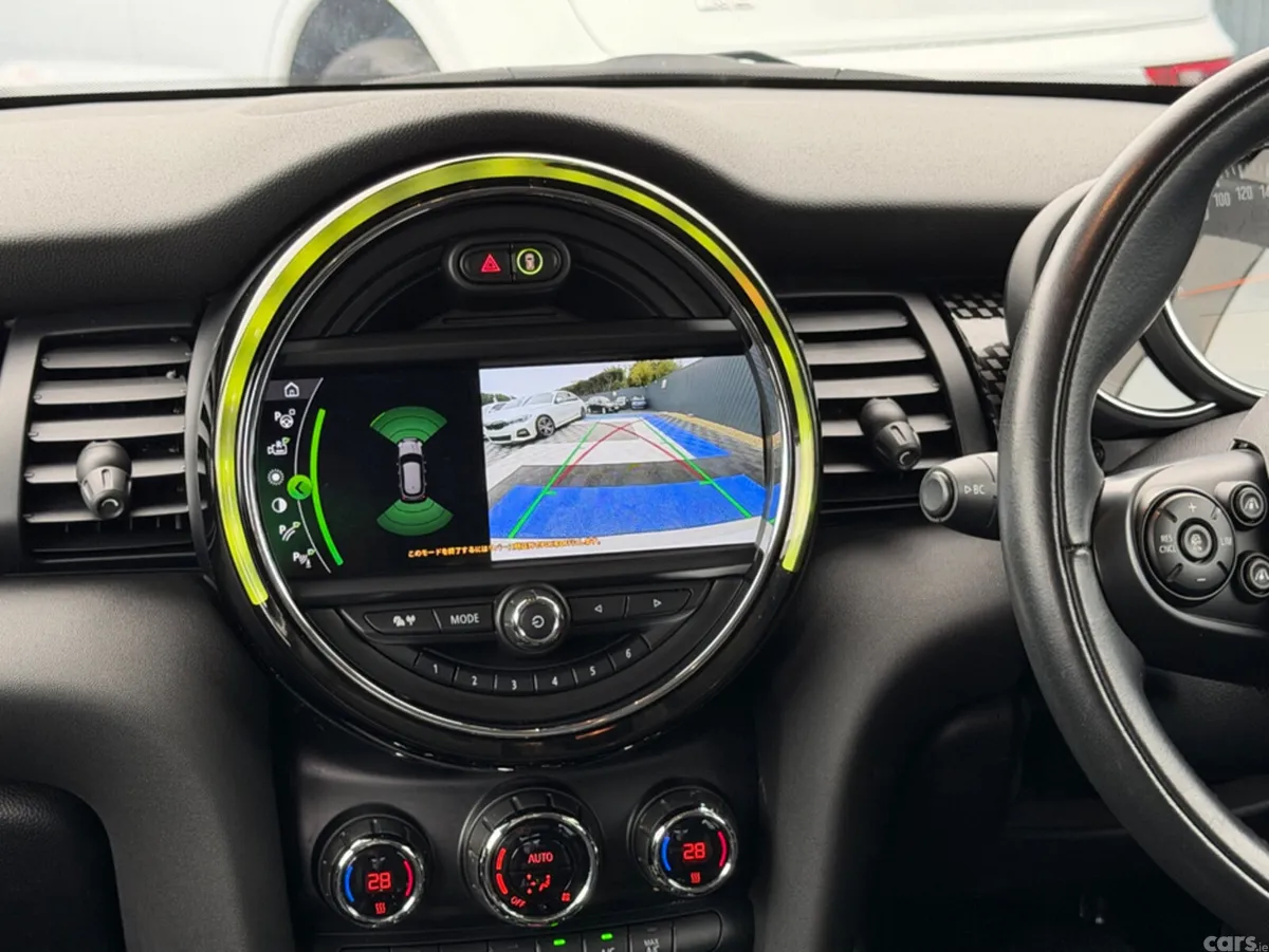 Mini Cooper Hatchback, Diesel, 2019, Silver